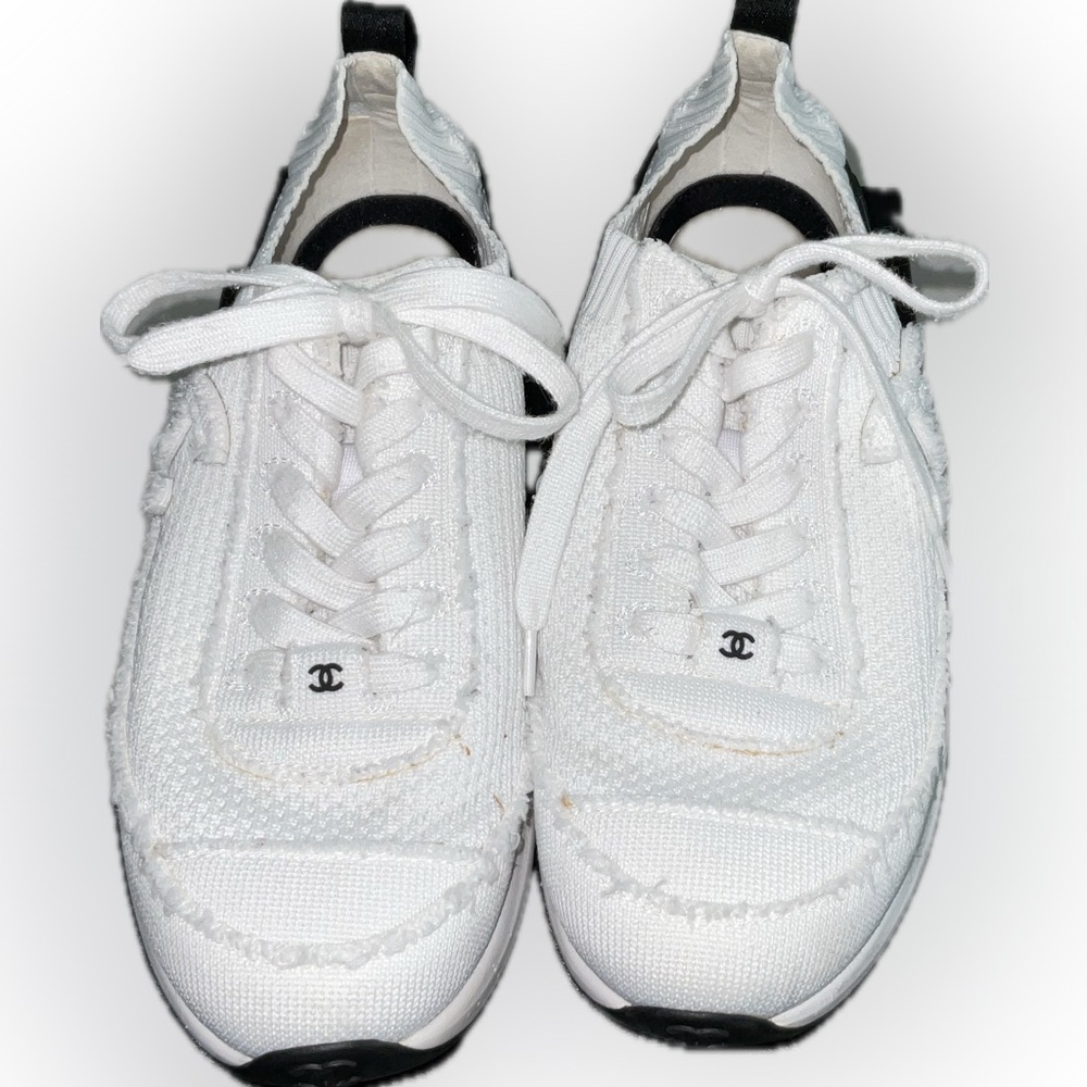 **SOLD** 2021 Interlocking CC Logo Sneakers
Women's Size:| IT 39.5